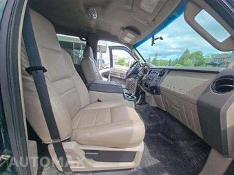 2009 Ford Super Duty F-250 XL Crew Cab Medium Bed - miniatura 18