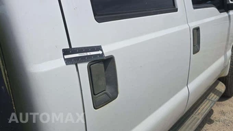 2009 Ford Super Duty F-350 Cab Chassis XL Crew Cab DRW - miniatura 38