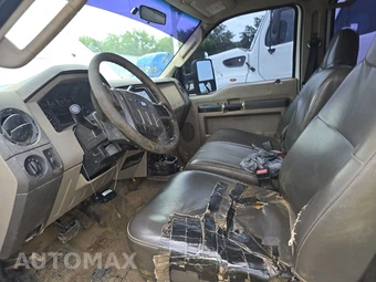2009 Ford Super Duty F-350 Cab Chassis XL Crew Cab DRW - miniatura 7