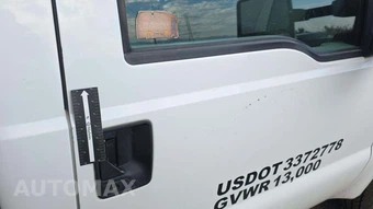 2009 Ford Super Duty F-350 Cab Chassis XLT Regular Cab DRW - miniatura 28