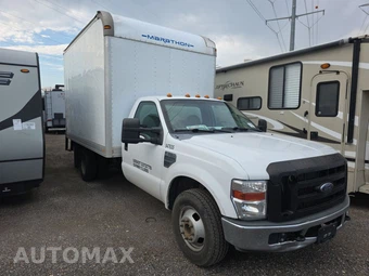 2009 Ford Super Duty F-350 Cab Chassis XLT Regular Cab DRW - miniatura 3