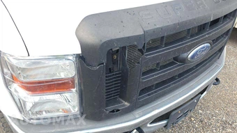 2009 Ford Super Duty F-350 Cab Chassis XLT Regular Cab DRW - miniatura 38