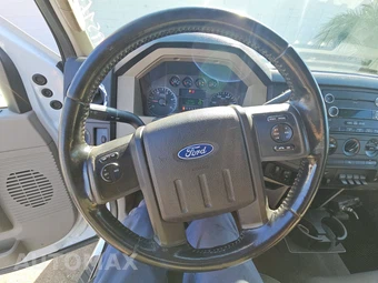 2009 Ford Super Duty F-350 XLT Extended Cab Medium Bed w/Rear Doors - miniatura 10