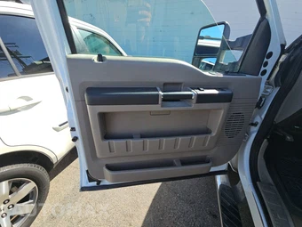2009 Ford Super Duty F-350 XLT Extended Cab Medium Bed w/Rear Doors - miniatura 9