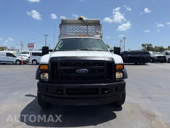 2009 Ford Super Duty F-450 Cab Chassis XL Crew Cab DRW - miniatura 2
