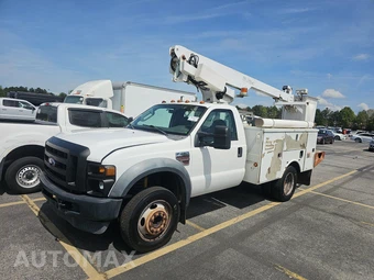 2009 Ford Super Duty F-450 Cab Chassis XL Regular Cab DRW