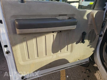 2009 Ford Super Duty F-450 Cab Chassis XL Regular Cab DRW - miniatura 33