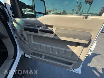 2009 Ford Super Duty F-550 Cab Chassis XL Regular Cab DRW - miniatura 22
