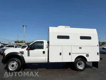 2009 Ford Super Duty F-550 Cab Chassis XL Regular Cab DRW - miniatura 8