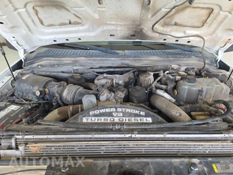 2009 Ford Super Duty F-550 Cab Chassis XL Regular Cab DRW - miniatura 12