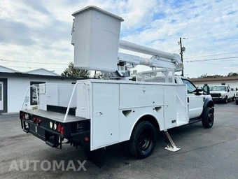 2009 Ford Super Duty F-550 Cab Chassis XL Regular Cab DRW - miniatura 15