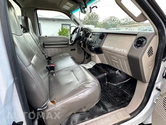 2009 Ford Super Duty F-550 Cab Chassis XL Regular Cab DRW - miniatura 19