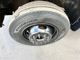 2009 Ford Super Duty F-550 Cab Chassis XL Regular Cab DRW - miniatura 21