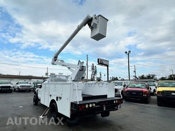 2009 Ford Super Duty F-550 Cab Chassis XL Regular Cab DRW - miniatura 7
