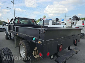 2009 Ford Super Duty F-550 Cab Chassis XLT Regular Cab DRW - miniatura 2