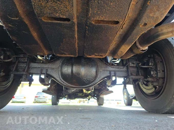 2009 Ford Super Duty F-550 Cab Chassis XLT Regular Cab DRW - miniatura 13