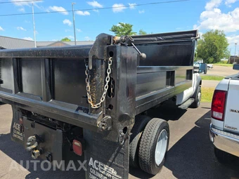 2009 Ford Super Duty F-550 Cab Chassis XLT Regular Cab DRW - miniatura 3