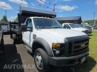 2009 Ford Super Duty F-550 Cab Chassis XLT Regular Cab DRW - miniatura 4