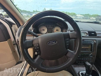 2009 Ford Taurus Limited – miniatura 10