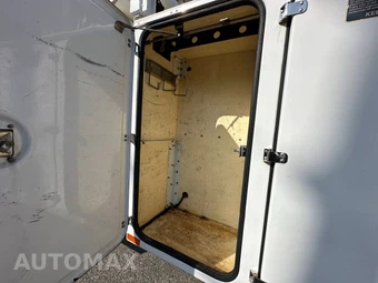 2009 GMC C8500 C8C042 Conventional Medium - miniatura 10