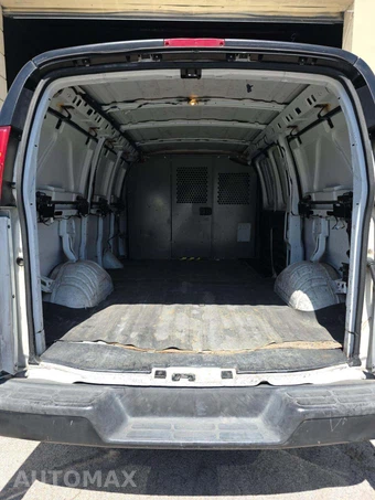 2009 GMC Savana 2500 Cargo Van 1WT 135.0" WB - miniatura 14