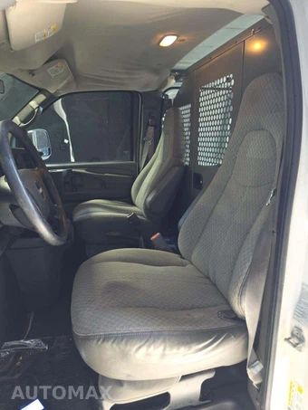 2009 GMC Savana 2500 Cargo Van 1WT 135.0" WB - miniatura 6