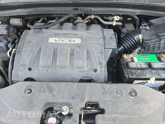 2009 Honda Odyssey Touring 118.1" WB - miniatura 16