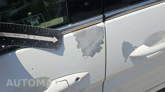 2009 Honda Odyssey Touring 118.1" WB – miniatura 28