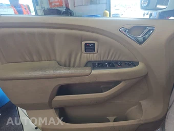 2009 Honda Odyssey Touring 118.1" WB – miniatura 9