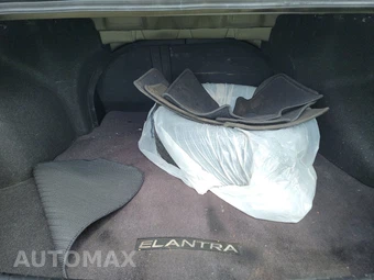 2009 Hyundai Elantra GLS Sedan - miniatura 16