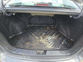 2009 Hyundai Elantra SE Sedan – miniatura 11