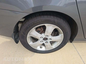 2009 Hyundai Elantra SE Sedan – miniatura 31