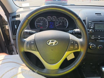 2009 Hyundai Elantra Touring Wagon - miniatura 10