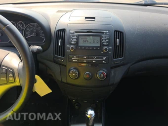 2009 Hyundai Elantra Touring Wagon - miniatura 11
