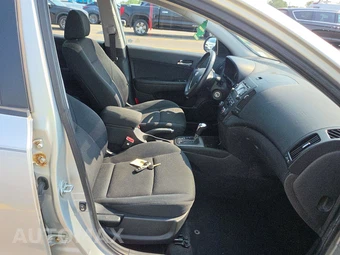2009 Hyundai Elantra Touring Wagon - miniatura 8