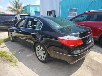 2009 Hyundai Genesis 3.8 – miniatura 2