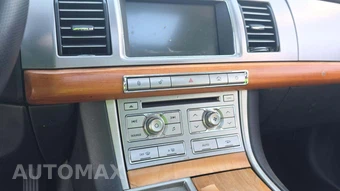 2009 Jaguar XF Luxury – miniatura 28
