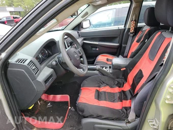 2009 Jeep Grand Cherokee Laredo - miniatura 7