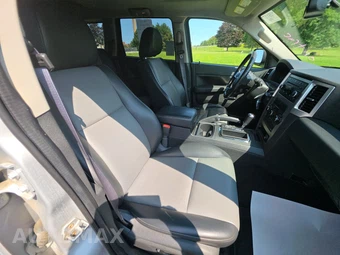 2009 Jeep Grand Cherokee Laredo - miniatura 13