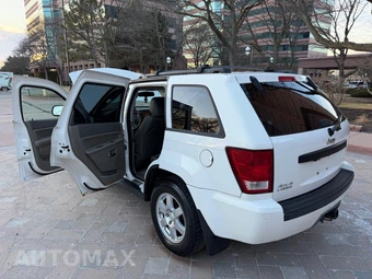 2009 Jeep Grand Cherokee Laredo - miniatura 10