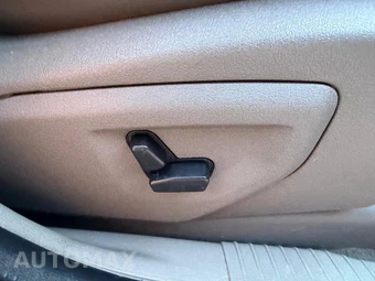 2009 Jeep Grand Cherokee Laredo - miniatura 23