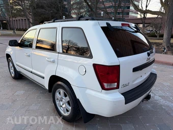 2009 Jeep Grand Cherokee Laredo - miniatura 3