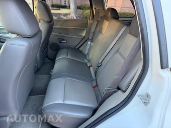 2009 Jeep Grand Cherokee Laredo - miniatura 30