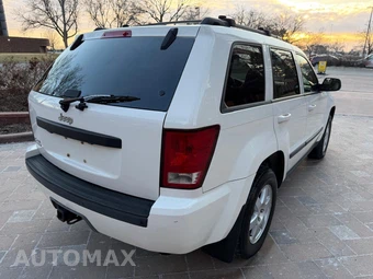 2009 Jeep Grand Cherokee Laredo - miniatura 4