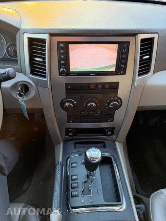 2009 Jeep Grand Cherokee Laredo - miniatura 40