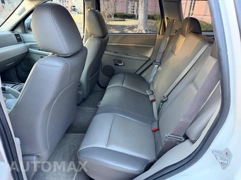 2009 Jeep Grand Cherokee Laredo - miniatura 47