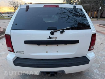 2009 Jeep Grand Cherokee Laredo - miniatura 5
