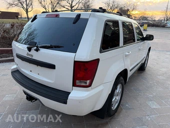 2009 Jeep Grand Cherokee Laredo - miniatura 9