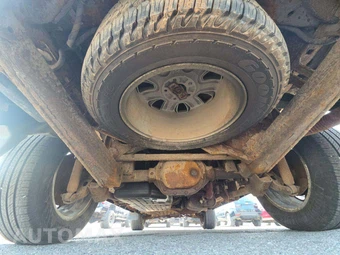 2009 Jeep Grand Cherokee Overland – miniatura 12