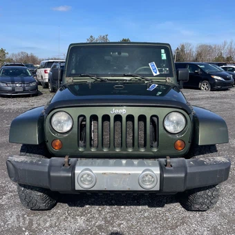 2009 Jeep Wrangler Sahara - miniatura 8